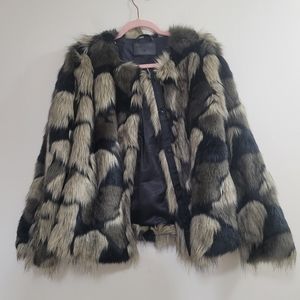 Storm and Marie mob wife Moira faux fur jacket S